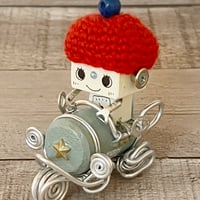 青いポッチリベレー帽赤