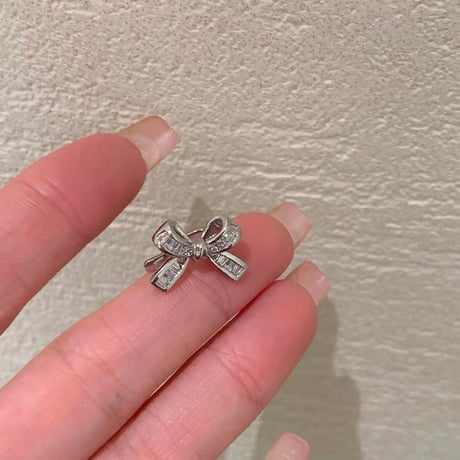 Ribbon stone ear cuff【R0577】