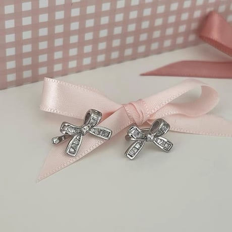 Ribbon stone ear cuff【R0577】
