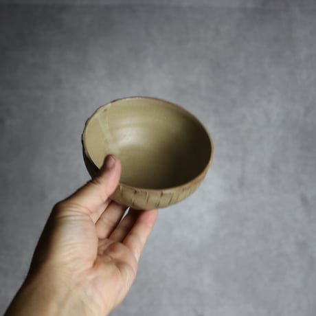 ごはん茶碗中1 マカイ 編込紋 サンドベージュ やちむん 陶器 cerca:7025010