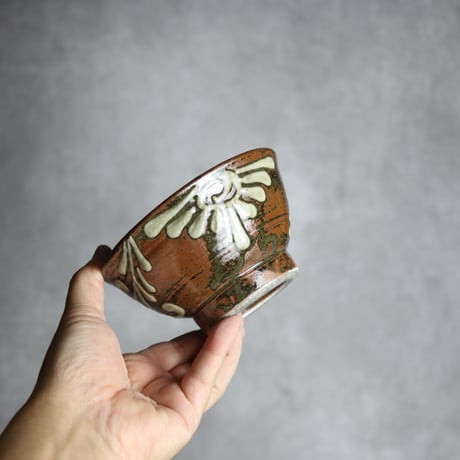 4寸マカイ4 イッチン 菊花唐草 やちむん 陶器 北窯 宮城正享工房:7005014