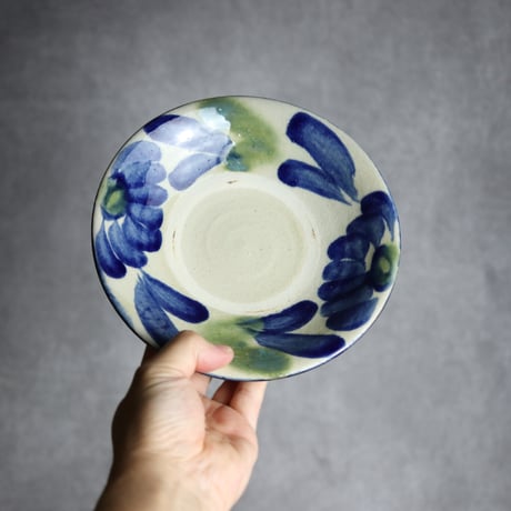6寸皿1 呉須 緑釉 菊花双葉 やちむん 陶器 漂窯:7010006