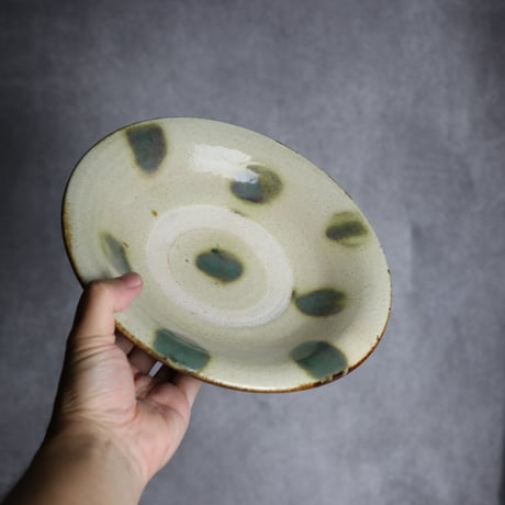 7寸皿1 緑釉 点打 やちむん 陶器 北窯 松田共司工房:7004009