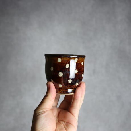 湯呑 飴釉 蝋抜 点打 やちむん 陶器 真南風工房:7011021