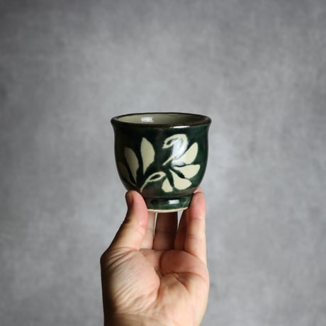 湯呑 呉須釉 蝋抜 唐草 やちむん 陶器 真南風工房:7011021