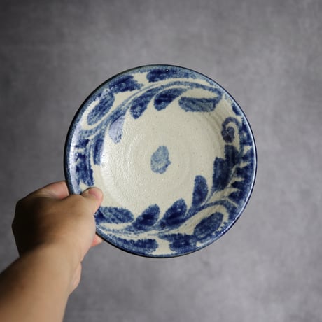 6寸皿1 呉須釉 唐草 やちむん 陶器 榮一工房:7013016
