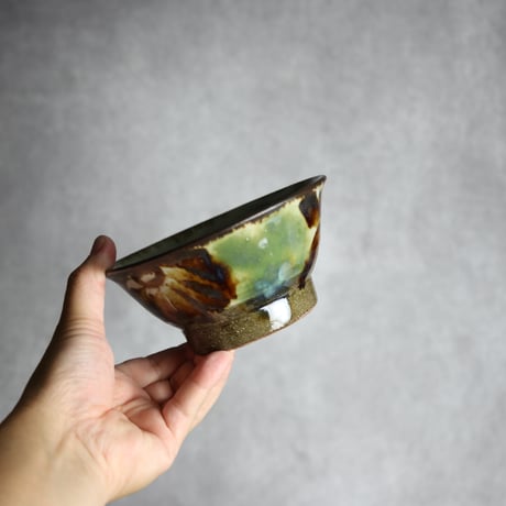 4.5寸マカイ1 三彩 菊花双葉 やちむん 陶器 漂窯:7010025