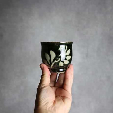 湯呑 呉須釉 蝋抜 唐草 やちむん 陶器 真南風工房:7011021