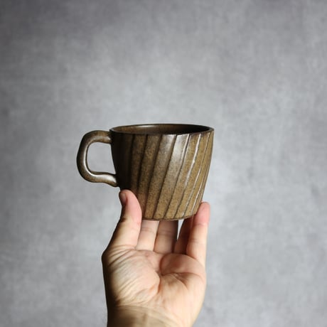 マグカップ1 斜めプリーツ ダークブラウン やちむん 陶器 cerca:7025038