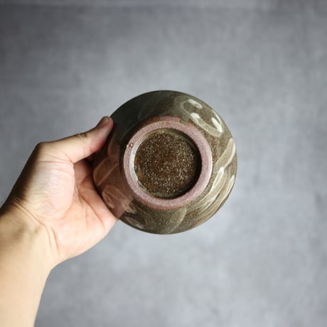 4寸鉢2 飴 呉須釉 点打 やちむん 陶器 漂窯:7010012