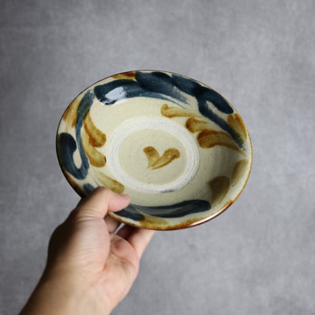 6寸皿1 飴 呉須釉 唐草 やちむん 陶器 北窯 松田共司工房:7004008