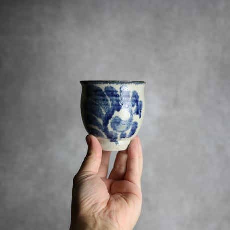 湯呑1 呉須釉 唐草  やちむん 陶器 榮一工房:7013078