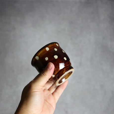 湯呑 飴釉 蝋抜 点打 やちむん 陶器 真南風工房:7011021