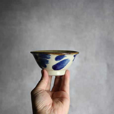 3.5寸マカイ1 飴 呉須釉 菊花 やちむん 陶器 北窯 松田共司工房:7004019