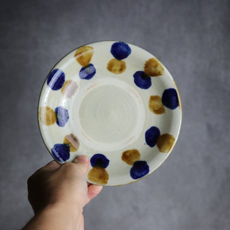 6寸皿1 飴 呉須釉 点打 やちむん 陶器 漂窯:7010006