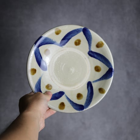 7寸皿1 飴 呉須釉 星点打 やちむん 陶器 漂窯:7010007