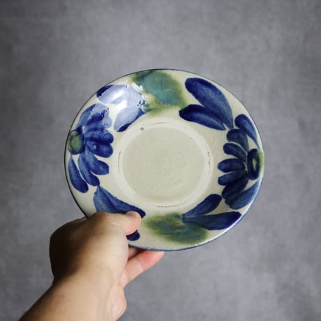 6寸皿1 呉須 緑釉 菊花双葉 やちむん 陶器 漂窯:7010006