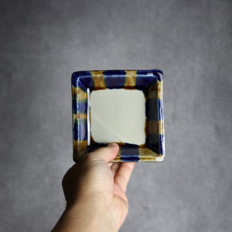 角皿2 飴 呉須釉 やちむん 陶器 漂窯:7010019