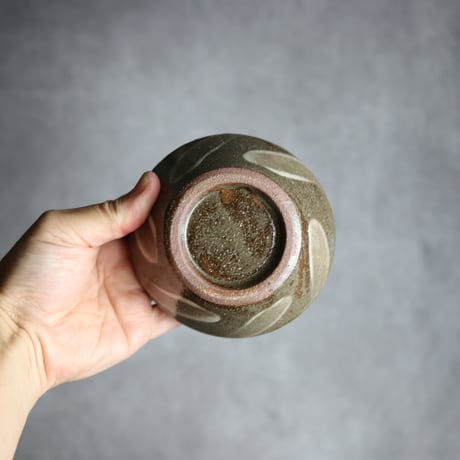 3.5寸鉢1 飴 呉須釉 菊花 やちむん 陶器 漂窯:7010029