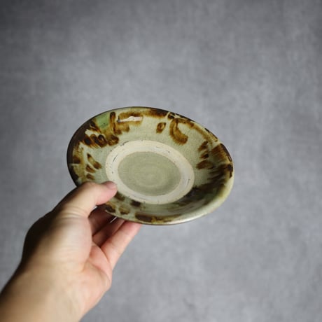 5寸皿2 飴 緑釉 唐草 やちむん 陶器 北窯 宮城正享工房:7005004