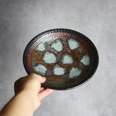 7寸皿1 黒シリーズ やちむん 陶器 sui:7022005