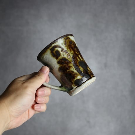 トールマグカップ1 飴釉 唐草 やちむん 陶器 榮一工房:7013098