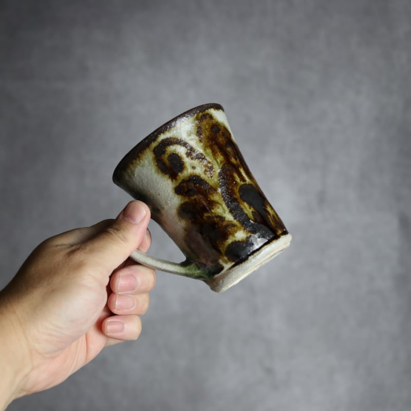 トールマグカップ1 飴釉 唐草 やちむん 陶器 榮一工房:7013098 | MADE