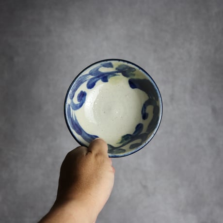 4寸鉢1 呉須 緑釉 唐草 やちむん 陶器 漂窯:7010012