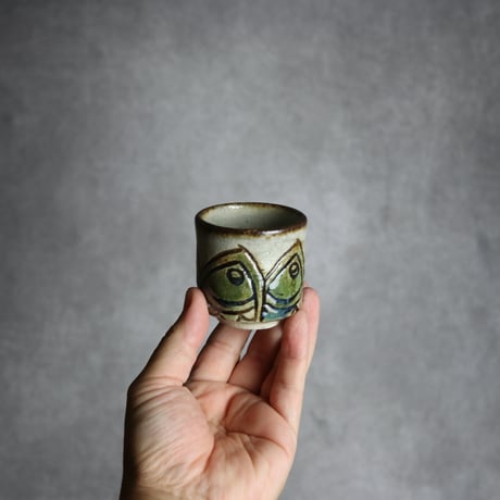 ぐい呑1 緑釉 線彫草紋 やちむん 陶器 榮一工房:7013170
