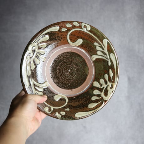 7寸皿1 イッチン 唐草 やちむん 陶器 北窯 宮城正享工房:7005007