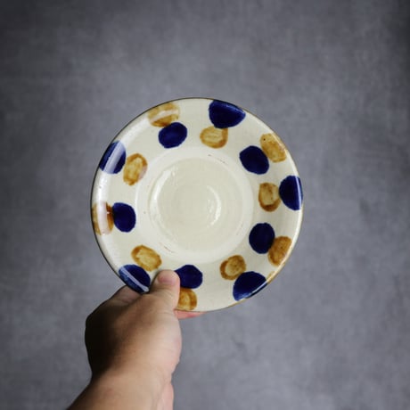 5寸皿2 飴 呉須釉 点打 やちむん 陶器 漂窯:7010004
