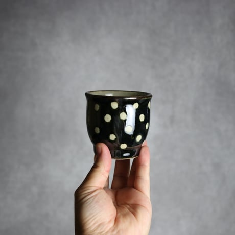 湯呑 呉須釉 蝋抜 点打 やちむん 陶器 真南風工房:7011021
