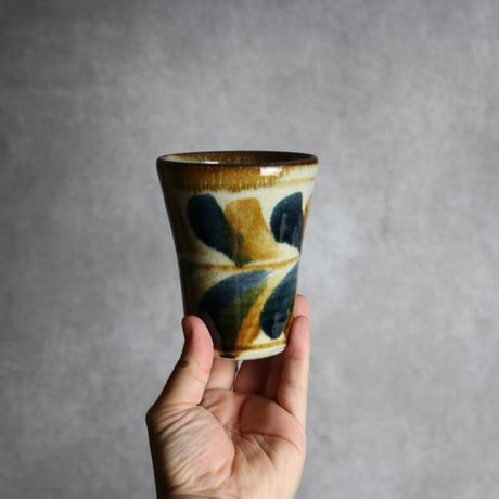 Vカップ大1 飴 呉須釉 双葉紋 やちむん 陶器 北窯 松田共司工房:7004063