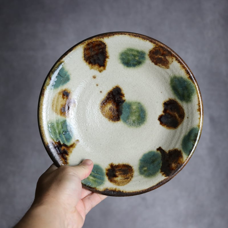7寸皿1 三彩 点打 やちむん 陶器 榮一工房:7013020 | MADE IN OKINA