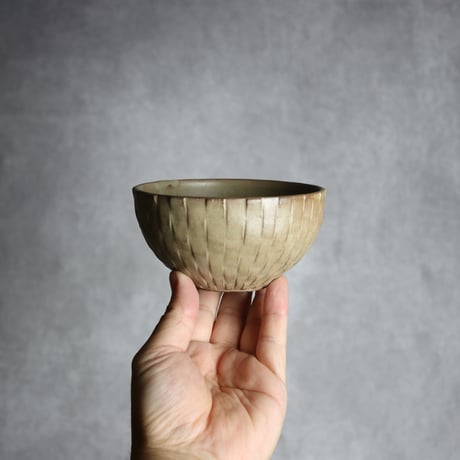 ごはん茶碗中1 マカイ 編込紋 サンドベージュ やちむん 陶器 cerca:7025010
