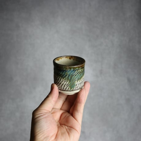 ぐい呑2 緑釉 飛鉋 やちむん 陶器 榮一工房:7013170