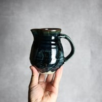 ピッチャー4寸1 呉須釉 櫛描 やちむん 陶器 北窯 松田共司工房:7004039
