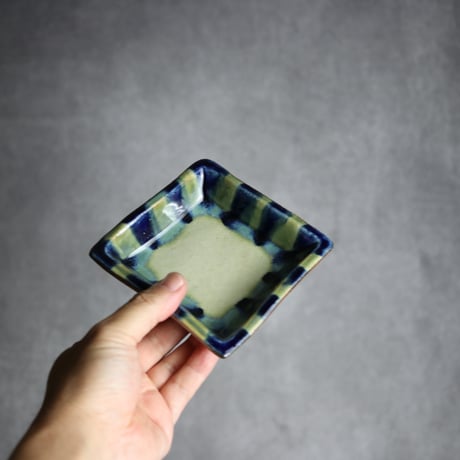 角皿2 呉須 緑釉 やちむん 陶器 漂窯:7010019
