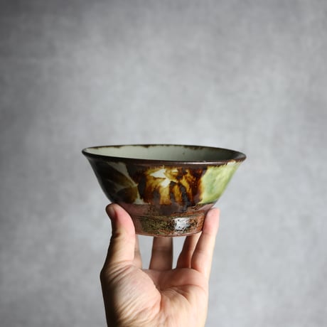 4.5寸マカイ1 三彩 菊花双葉 やちむん 陶器 漂窯:7010025