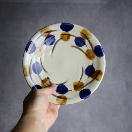 6寸皿1 飴 呉須釉 指描点打 やちむん 陶器 漂窯:7010006