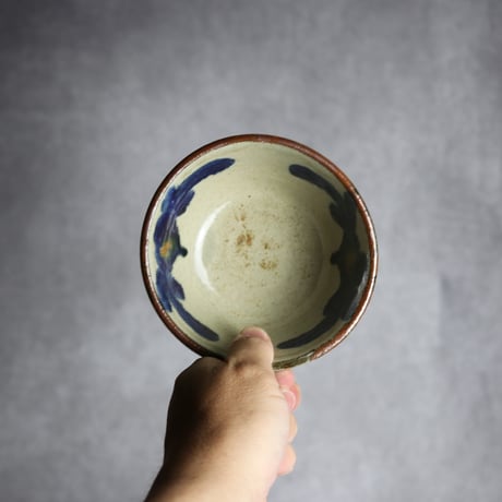 3.5寸マカイ1 飴 呉須釉 菊花唐草 やちむん 陶器 北窯 宮城正享工房:7005013