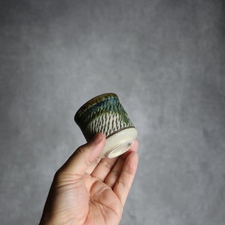 ぐい呑2 緑釉 飛鉋 やちむん 陶器 榮一工房:7013170
