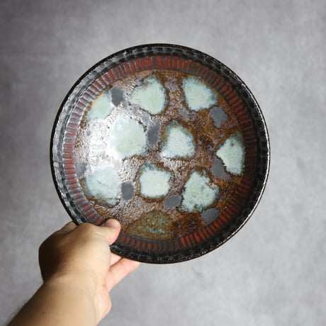 7寸皿1 黒シリーズ やちむん 陶器 sui:7022005