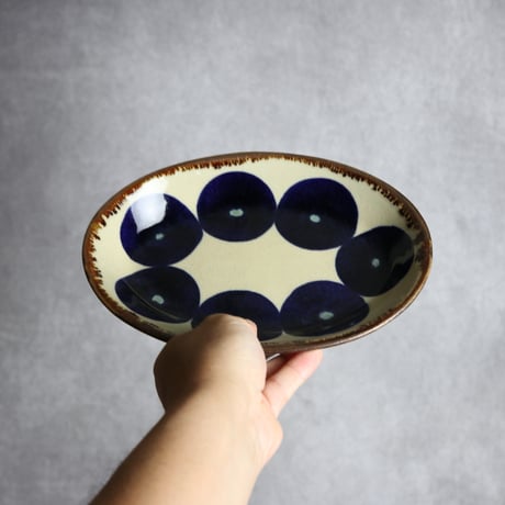 オーバル皿2 青丸紋 やちむん 陶器 エドメ陶房:7201002