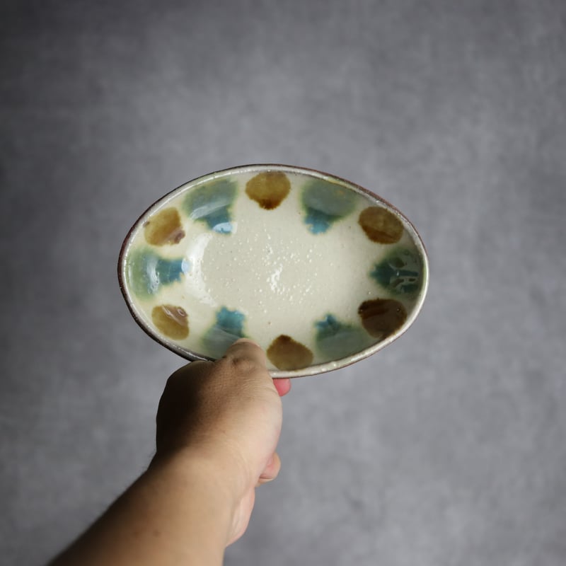 やちむん 蓋付き鉢 点打ち柄美品 楕円鉢1 三彩 点打 やちむん 陶器 漂窯:7010014 | MADE IN OKINAWA