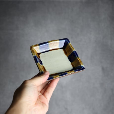 角皿1 飴 呉須釉 やちむん 陶器 漂窯:7010019