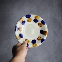 5寸皿1 飴 呉須釉 点打 やちむん 陶器 漂窯:7010004