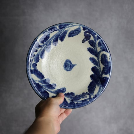 7寸皿1 呉須釉 唐草 やちむん 陶器 榮一工房:7013020