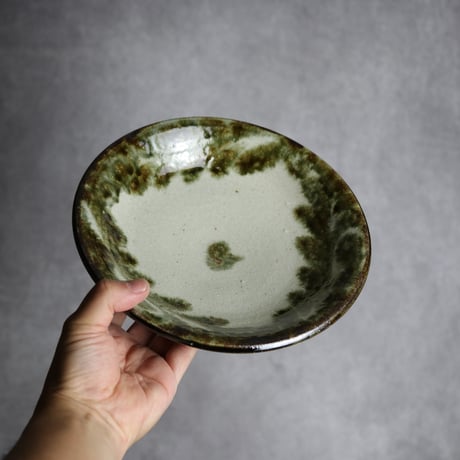 7寸皿2 黒呉須釉 唐草 やちむん 陶器 榮一工房:7013020