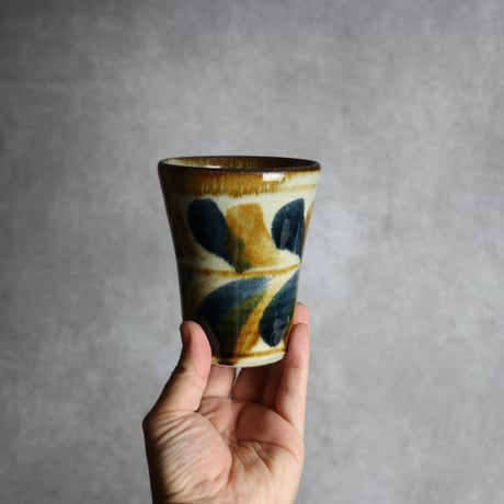 Vカップ大1 飴 呉須釉 双葉紋 やちむん 陶器 北窯 松田共司工房:7004063